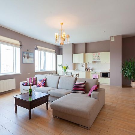 Stylish Views Apartments In The Parasol. Parus .Obolonskaya Embankment Kyiv Exterior foto