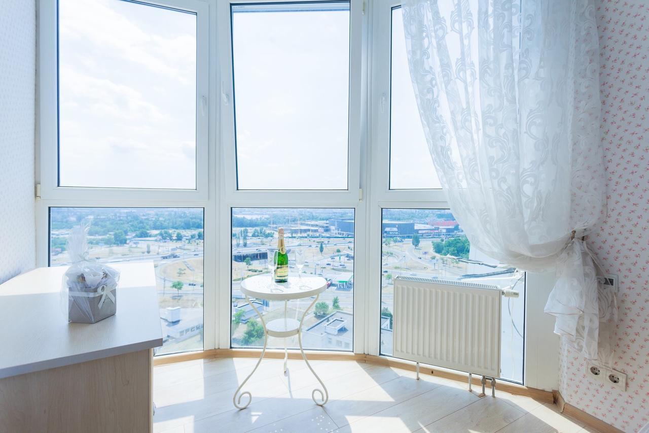 Stylish Views Apartments In The Parasol. Parus .Obolonskaya Embankment Kyiv Exterior foto