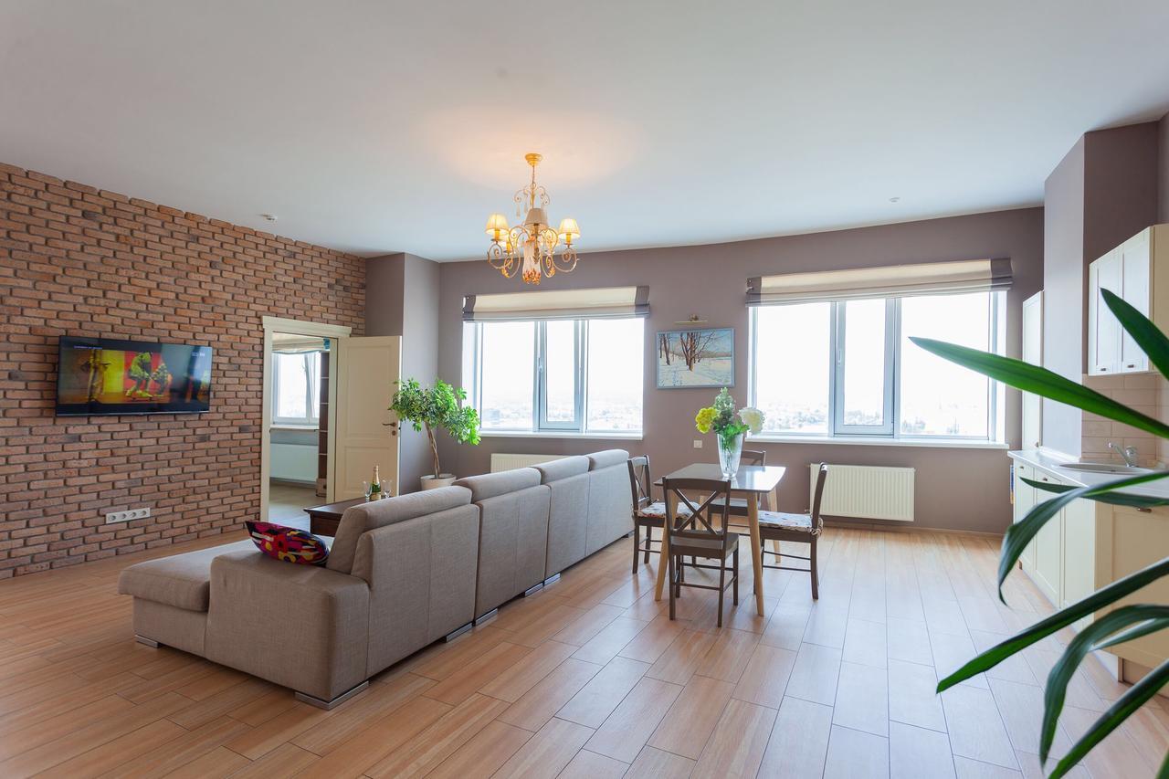 Stylish Views Apartments In The Parasol. Parus .Obolonskaya Embankment Kyiv Exterior foto